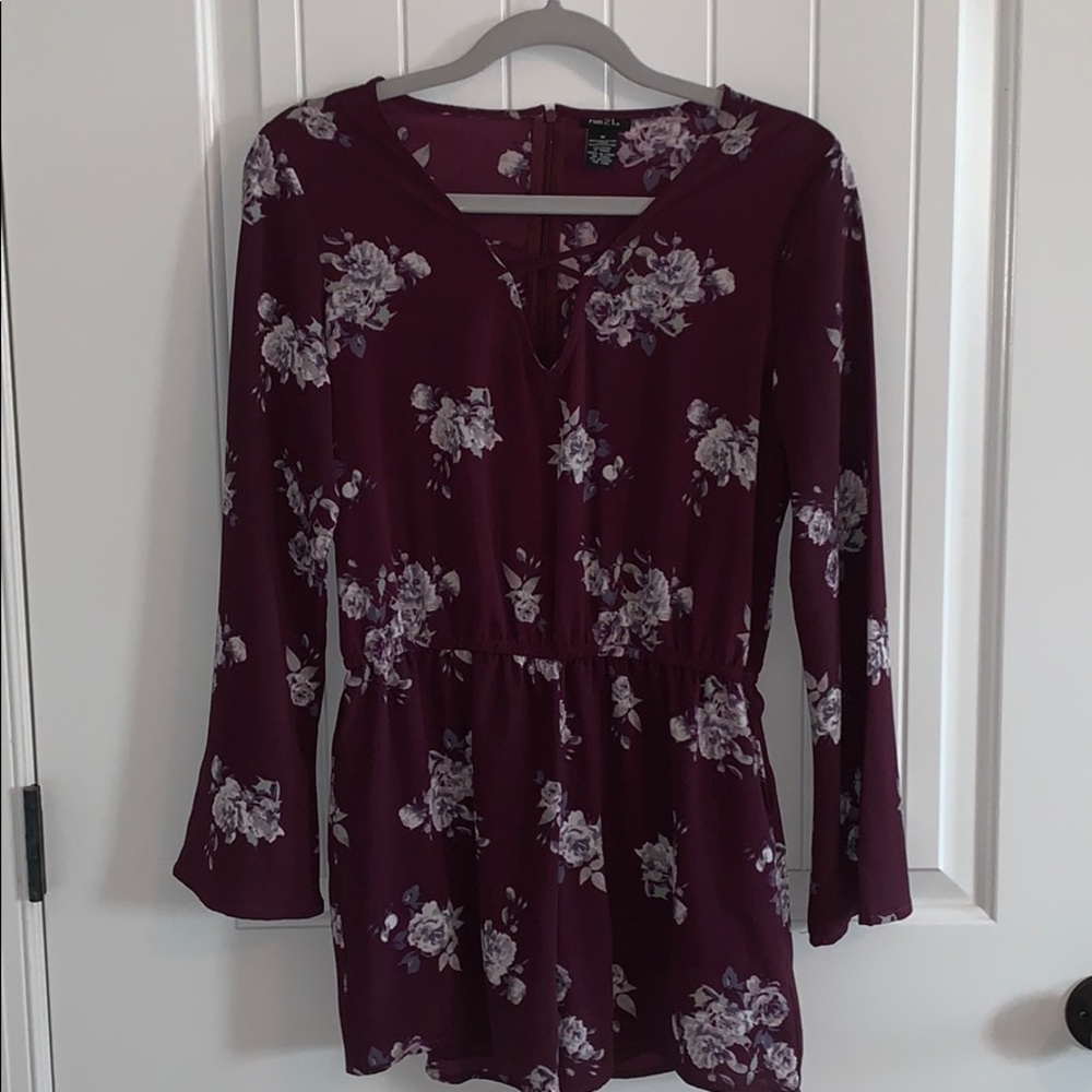 🏷 2/$5, 3/$7, 4/$9-Rue21 v-neck floral romper